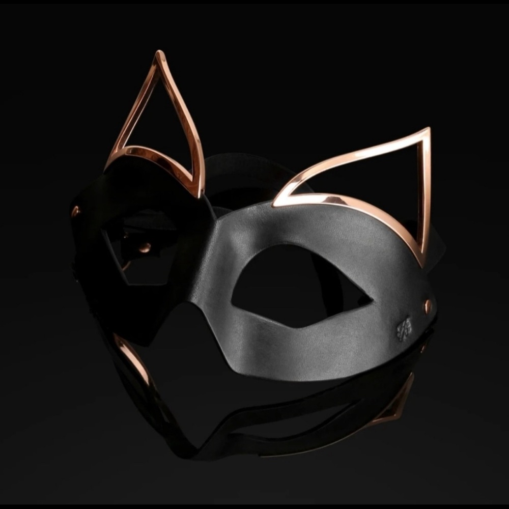 ISO Honey Birdette Fox Mask - Looking For